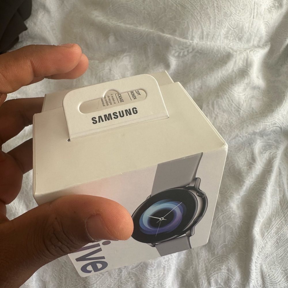 Samsung smart watch - Picture 2 of 8